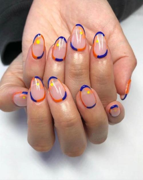 Можно ли комбинировать синий френч на белой базе с другими узорами. Сочетание синего френча с другими цветами и декором