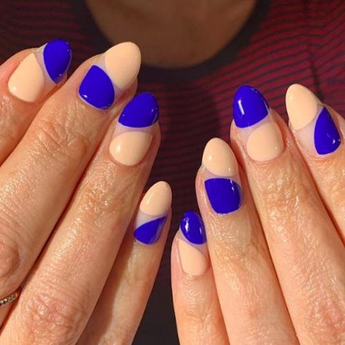 Можно ли комбинировать синий френч на белой базе с другими узорами. Сочетание синего френча с другими цветами и декором