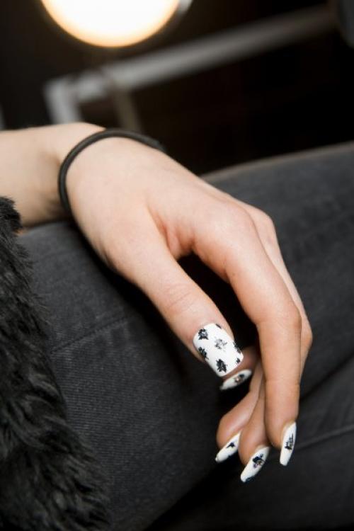 Рисунки на ногтях легкие и красивые. Рисунки на ногтях: 115 идей