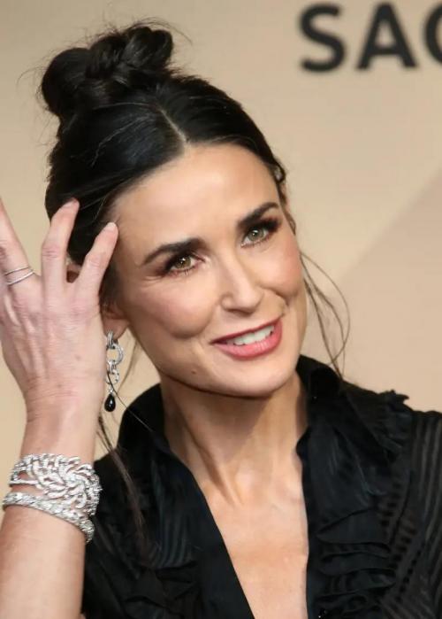 Шаг за шагом: процесс скульптурирования лица для начинающих 37