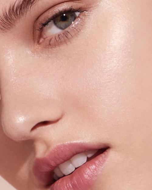 Как использовать хайлайтер для создания эффекта подтянутости круглого лица. Хайлайтер: подробное бьюти-досье