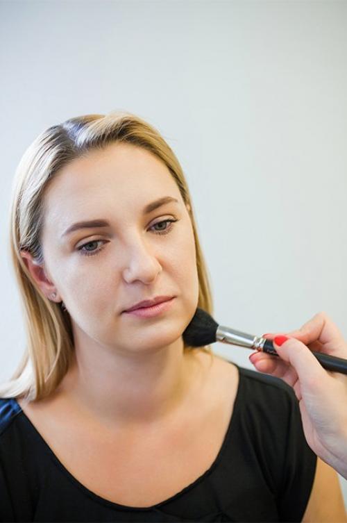 Шаг за шагом: как правильно контурировать лицо для начинающих 19 Шаг за шагом: как правильно контурировать лицо для начинающих 19