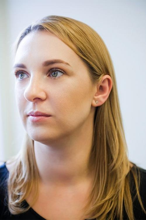 Идеальные контуры: как наносить скульптор на овальное лицо 15