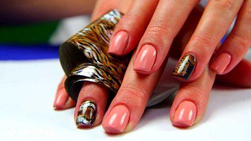 Как избежать общих ошибок при использовании переводной фольги. Пошаговая техника нанесения переводной фольги на гель-лак