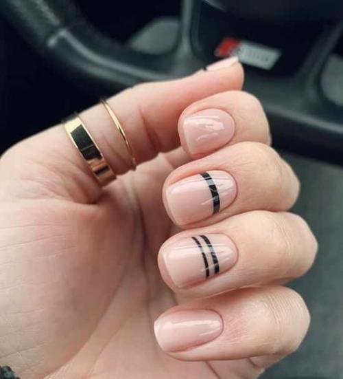 Черный маникюр с серебряными полосками. Маникюр с полосками 2022: 100 фото, модный дизайн