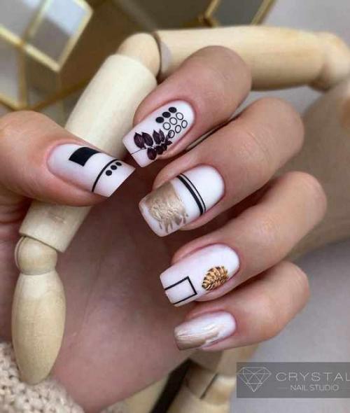 Черный маникюр с серебряными полосками. Маникюр с полосками 2022: 100 фото, модный дизайн