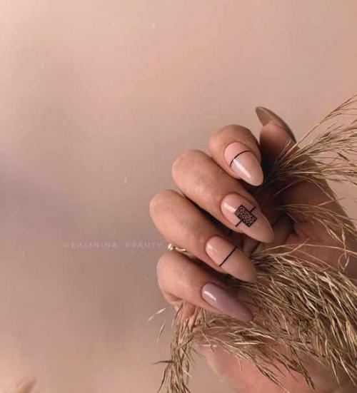 Черный маникюр с серебряными полосками. Маникюр с полосками 2022: 100 фото, модный дизайн