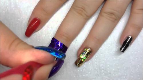 Как правильно пользоваться фольгой для нейл-арт: советы и хитрости 05 Как правильно пользоваться фольгой для нейл-арт: советы и хитрости 05