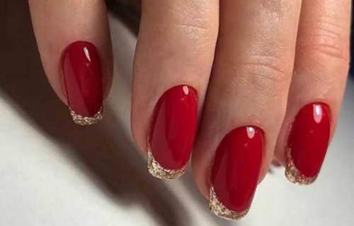 Маникюр красный с черным и золотым. Красно-золотой френч