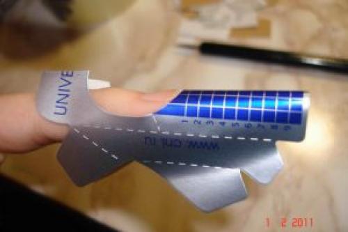 Наращивание ногтей на верхние формы гелем пошагово. Техника наращивания ногтей гелем на формах