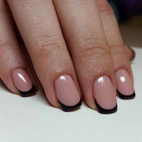 Френч бежевый с черным. Классический френч на ногтях