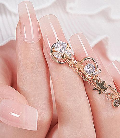 Нужно ли наносить базу под камуфлирующий гель. Зачем нужен камуфлирующий гель для ногтей