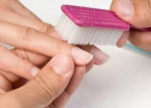 Что нужно для наращивания ногтей гелем. Этапы наращивания ногтей гелем на формах