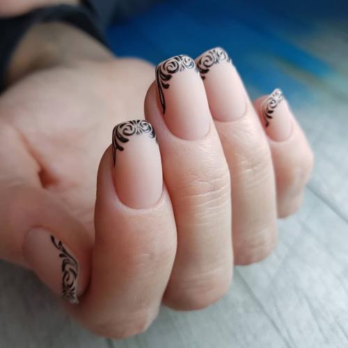 Матовый маникюр с глянцевым френчем. Новое в мире моды 04 Матовый маникюр с глянцевым френчем. Новое в мире моды 04