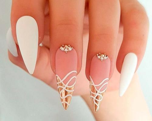 Матовый френч с рисунком. Френч с полосками, геометрией, паутинкой