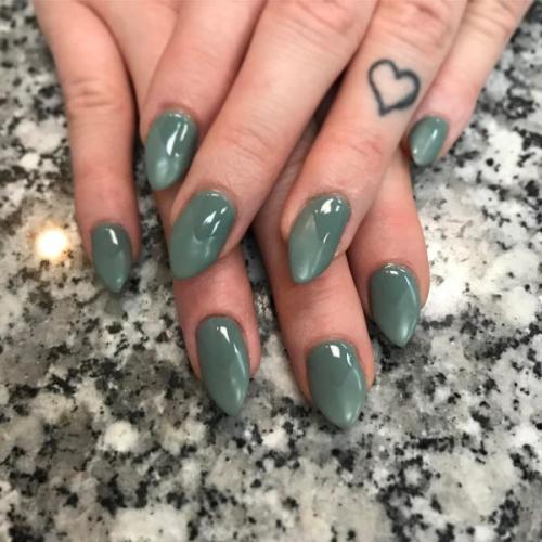 Как сделать матовый гель-лак в домашних условиях. Шах и мат: как сделать матовое покрытие ногтей гель-лаком?