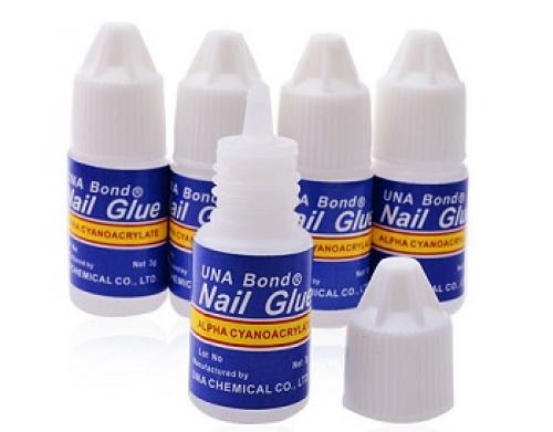 Можно ли приклеить стразы на ногти суперклеем. Клей для крепления на ногти страз