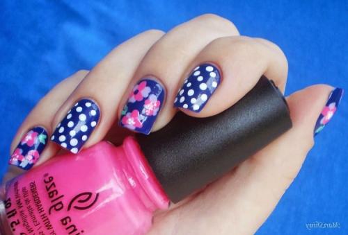 Как клеить декор на ногти. Как правильно выбрать?