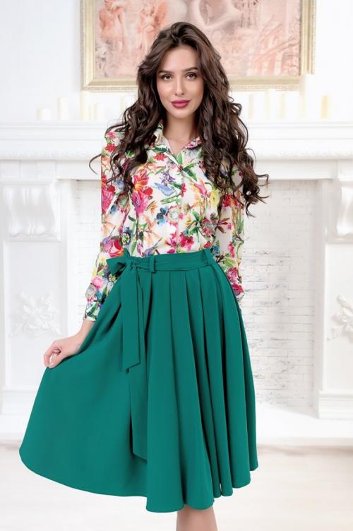 Зеленая юбка миди с чем носить. Зеленая юбка – с чем лучше носить и как под нее подобрать свой гардероб. 88 фото-идей