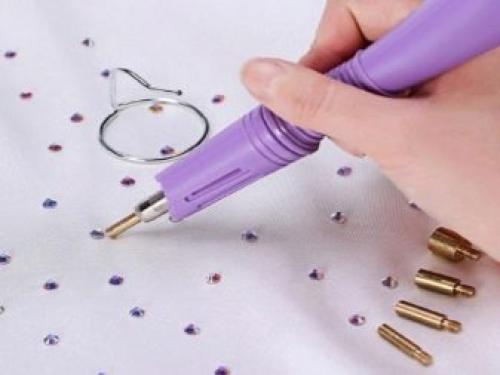 Как снимать шеллак со стразами. Дизайн со стразами, как снять и закрепить 07 Как снимать шеллак со стразами. Дизайн со стразами, как снять и закрепить 07