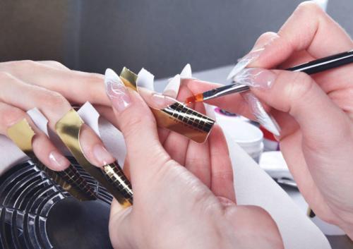 Что нужно для наращивания ногтей список. Что нужно для наращивания ногтей: список материалов и инструментов для домашней процедуры