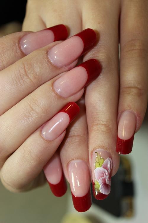 Что нужно для наращивания ногтей список. Что нужно для наращивания ногтей: список материалов и инструментов для домашней процедуры