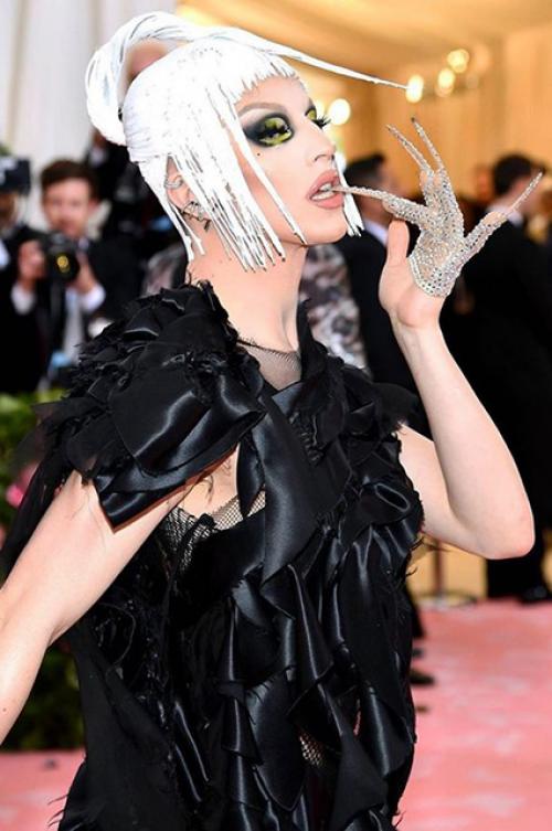 Звездное небо ногти. Создаем звездное небо на ногтях 09