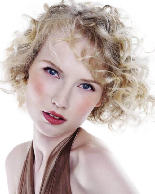 Каре на вьющиеся волосы без укладки. (+80 фото) Стрижки на тонкие вьющиеся волосы