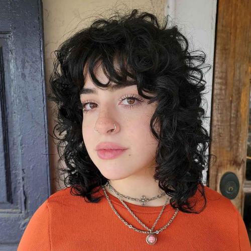 Стрижка каре на волнистые волосы 2022 год. Трендовые виды каре 2022-2023 34