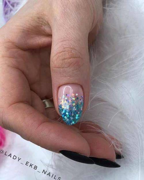 Нежный маникюр с блестками: фото-новинки с красивым дизайном
