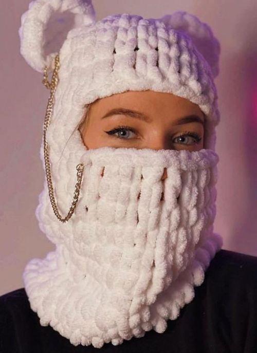 Балаклава из плюшевой пряжи. Балаклава: как связать спицами — самый простой вариант