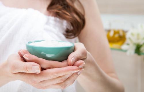 Сухость и трещины кожи под ногтем: полное руководство по лечению и профилактике 02 Сухость и трещины кожи под ногтем: полное руководство по лечению и профилактике 02