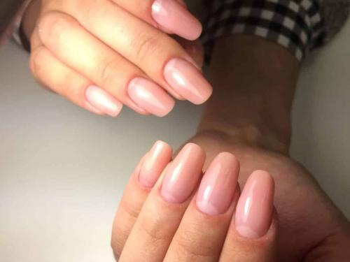 Нужна ли база под полигель. На верхние формы