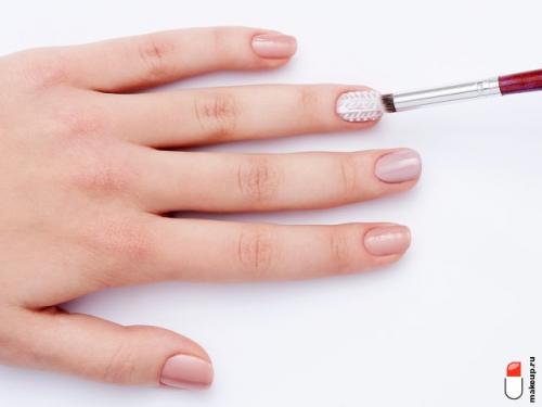 Как сделать красивый вязаный маникюр гель лаком. «Вязаный» маникюр: пошаговая инструкция