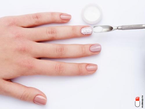 Как сделать красивый вязаный маникюр гель лаком. «Вязаный» маникюр: пошаговая инструкция