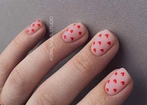 Прозрачный шеллак на ногтях. Прозрачный нейл-арт: за и против