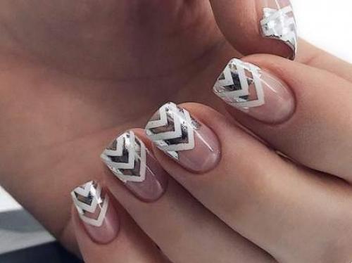 Прозрачный шеллак на ногтях. Прозрачный нейл-арт: за и против