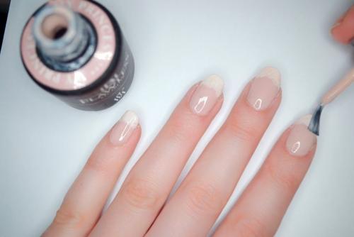 Френч гелем пошагово. Как сделать французский маникюр: 4 способа