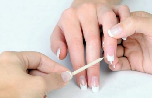 Как приклеить стразы на ногти, чтобы долго держались. Советы для маникюра в домашних условиях