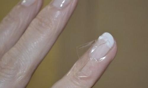 Как клеить скотч ленту на гель лак. Материалы и инструменты для модного дизайна