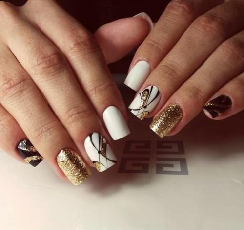 Белый френч с золотом. 20 идей бело-золотого маникюра
