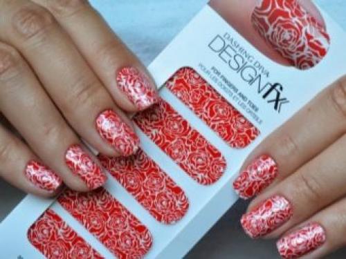 Как наклеивать наклейки на гель-лак. Преимущества 28