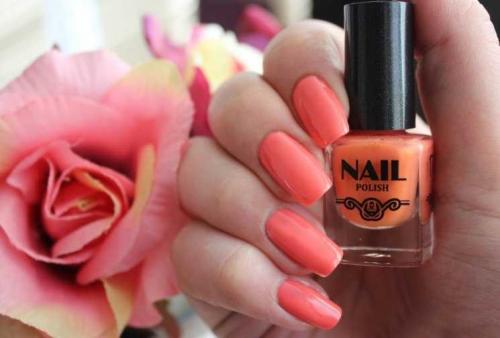 Персиковый коричневый бежевый маникюр. Персиковый маникюр: оригинальные идеи дизайна и лучшие сочетания цвета в сезоне 2019-2020 (145 фото)