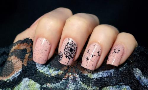 Как правильно подобрать форму ногтей для чёрно-розовой комбинации. Оттенки розового лака, гармонирующие с черным