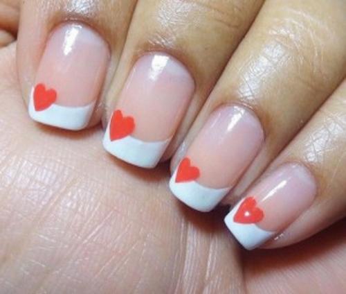 Маникюр розовый с черными сердечками. Цвет лака для рисунка и основы