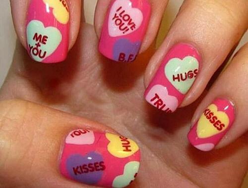 Маникюр розовый с черными сердечками. Цвет лака для рисунка и основы