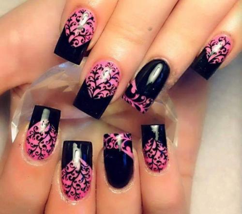 Черно-розовый маникюр: 10 стильных идей для дизайна ногтей 07