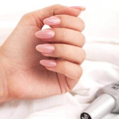 Черно-розовый маникюр миндаль: модные идеи для стильных ногтей 14