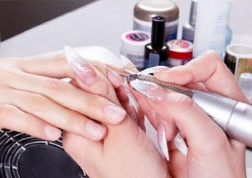 Какие ошибки чаще всего допускают новички при создании черно-розового маникюра миндаль. Маникюр на миндальную форму ногтей