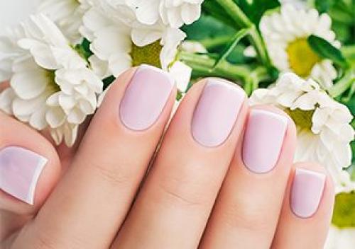 Какие ошибки чаще всего допускают новички при создании черно-розового маникюра миндаль. Маникюр на миндальную форму ногтей